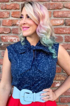 Retrolicious Bow Top In STEM Print